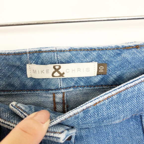 Mike & Chris Ritter Denim Cargo Shorts - 10 but more like an 8 - Picture 3 of 6